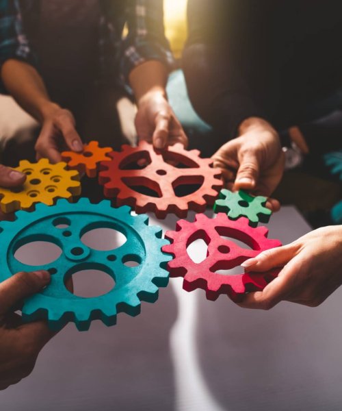 Teamwork,Of,Business,People,Work,Together,And,Combine,Pieces,Of